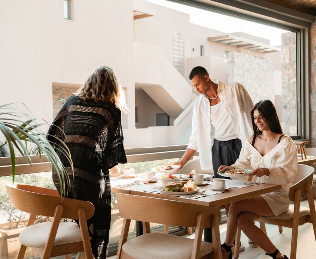paralos-venus-suites-main-restaurant-6a.jpg