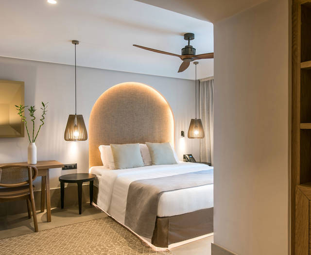 Deluxe-Room-2