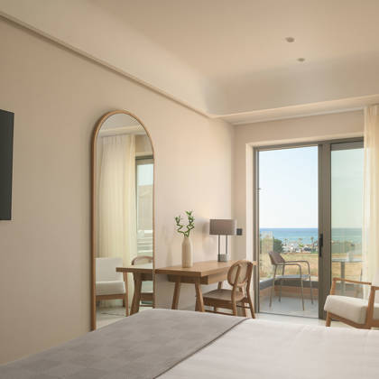 Junior-Suite-Sea-View-2.jpg
