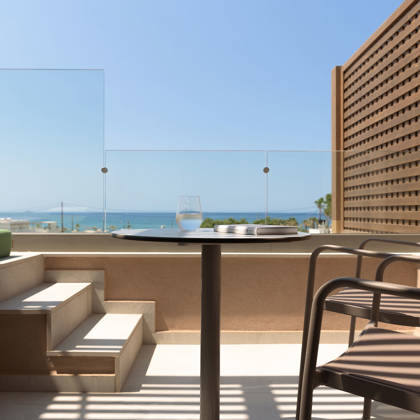 One-Bedroom-Suite-Private-Pool-Sea-View-12.jpg