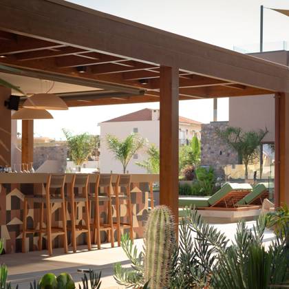paralos-venus-suites-pool-bar-1.jpg