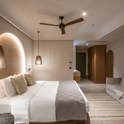 Junior-Suite-Private-Pool-Sea-View-4.jpg