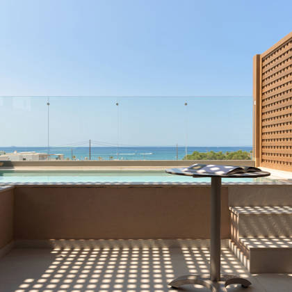 Junior-Suite-Private-Pool-Sea-View-2.jpg